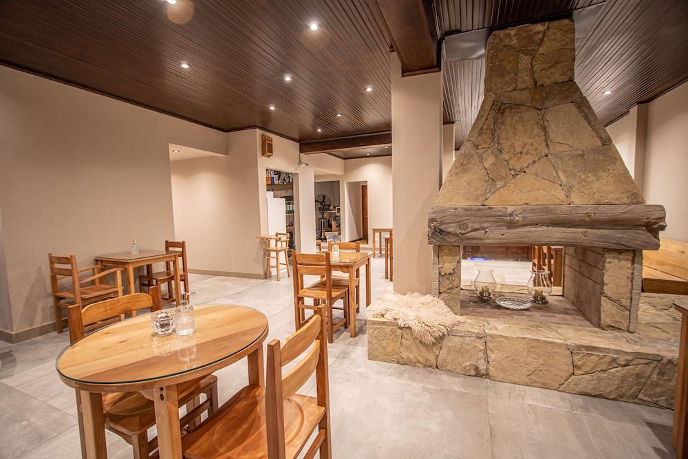 Tunqueley Hotel